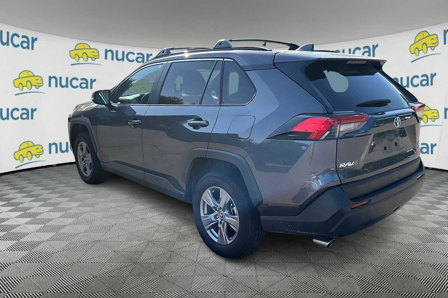 2024 Toyota RAV4 XLE - Photo 3