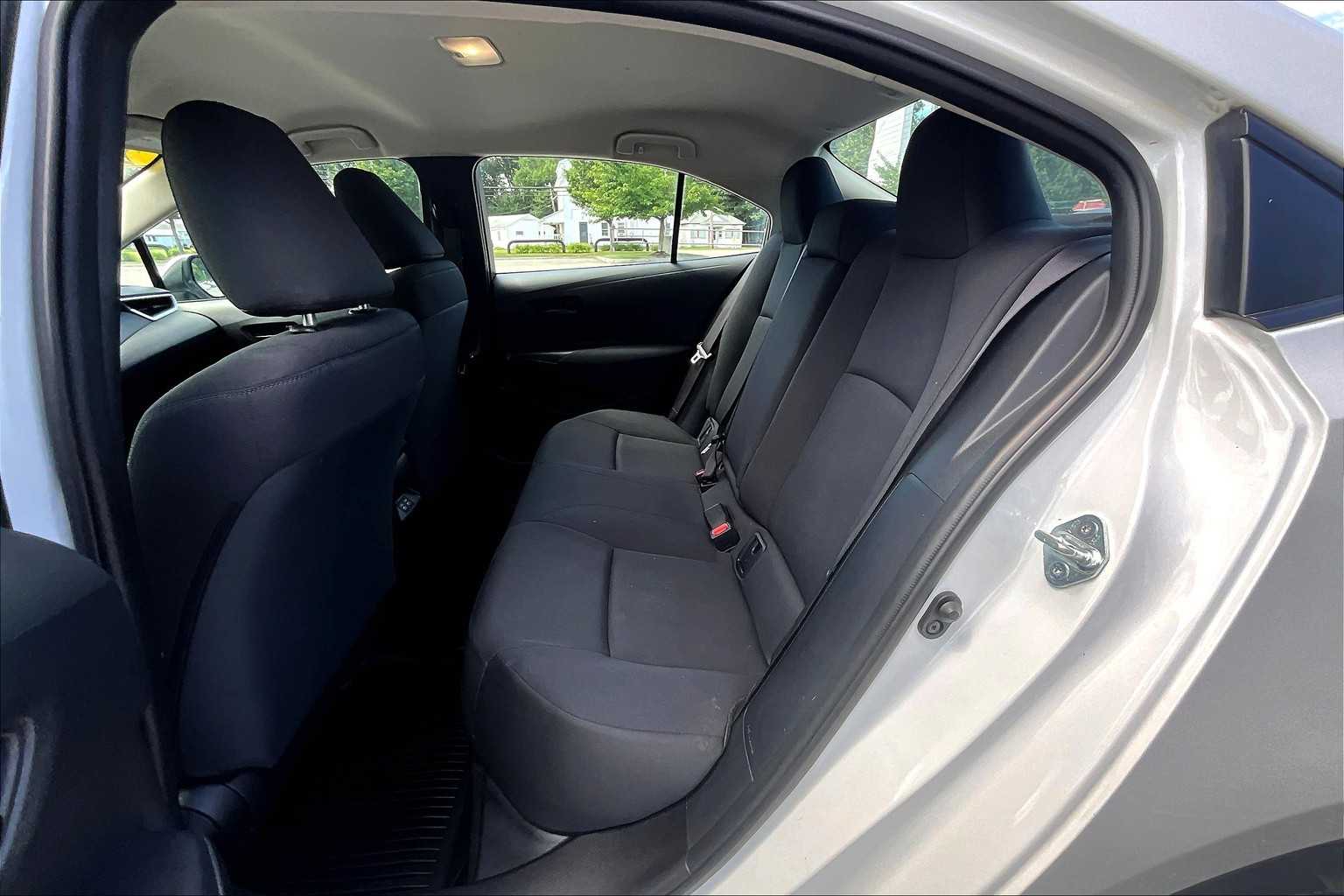 2024 Toyota Corolla LE - Photo 15