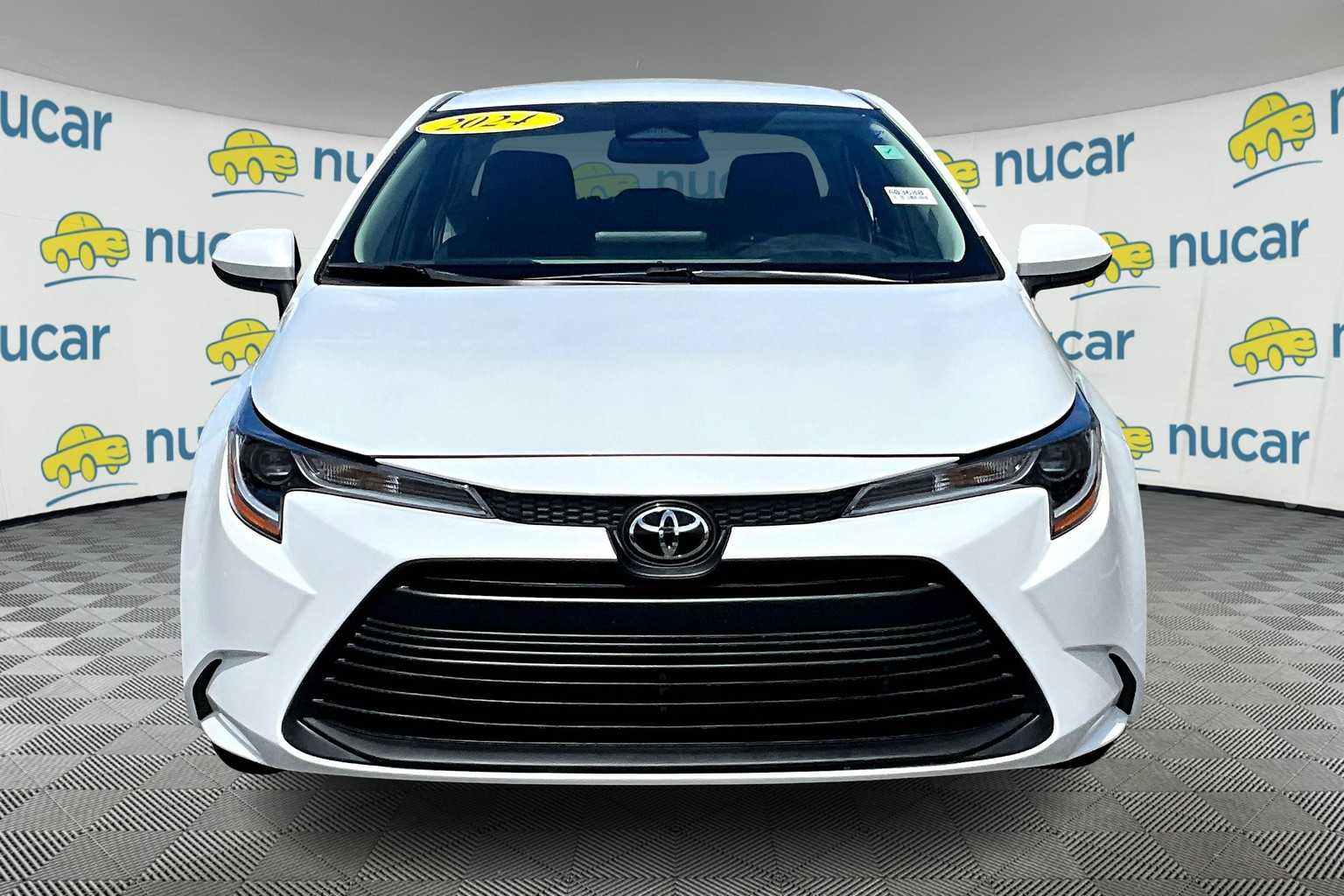 2024 Toyota Corolla LE - Photo 2