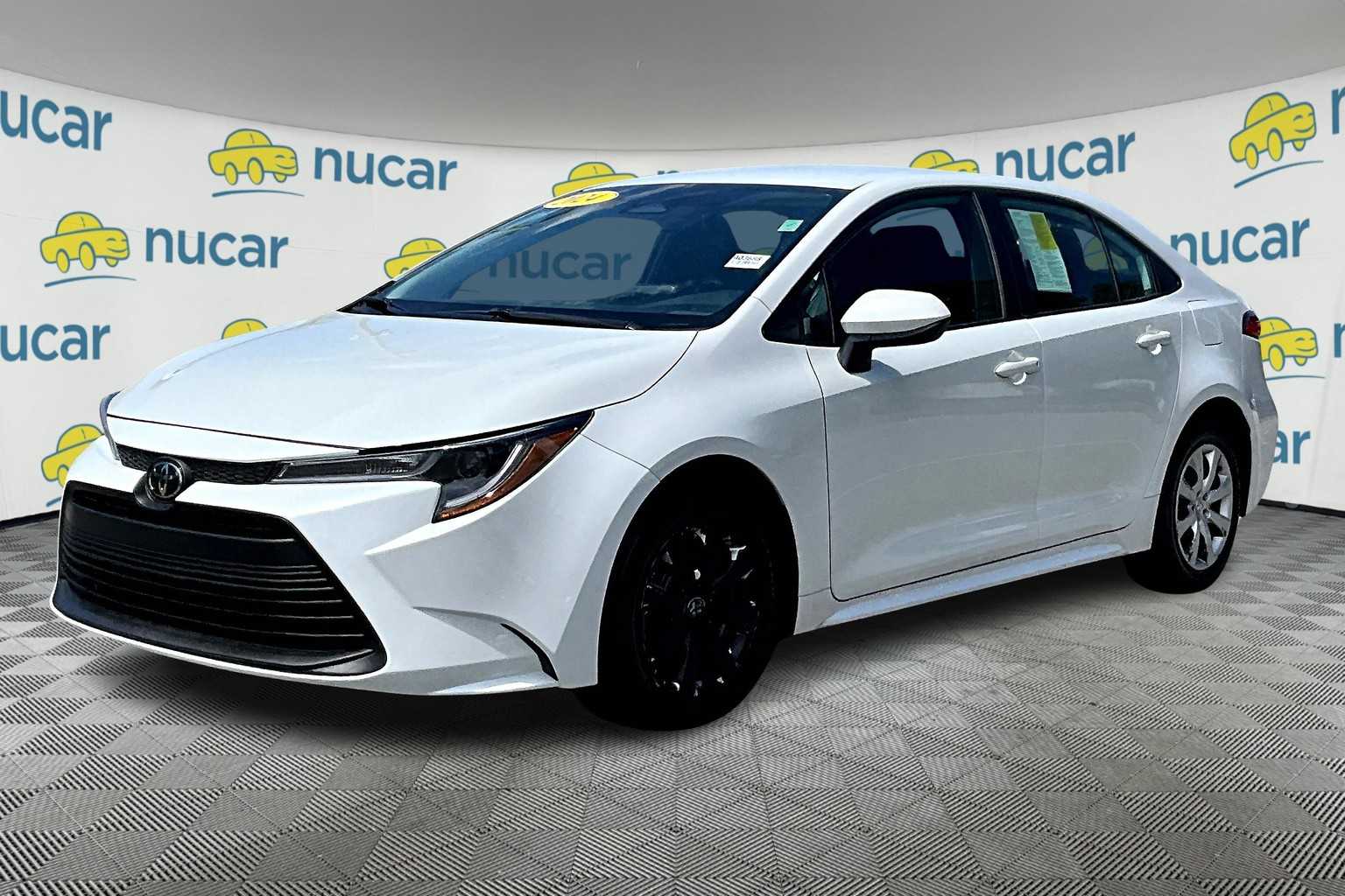 2024 Toyota Corolla LE - Photo 3