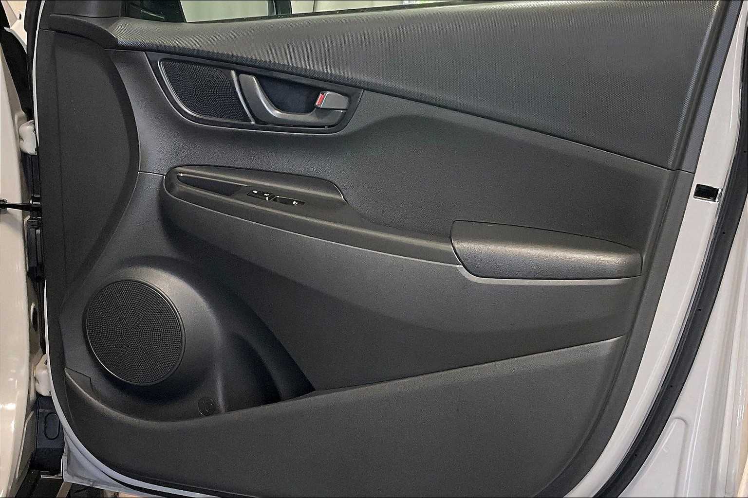 2022 Hyundai Kona SEL - Photo 12