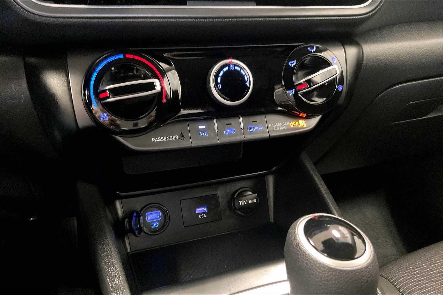 2022 Hyundai Kona SEL - Photo 25