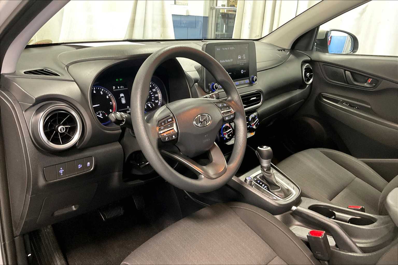 2022 Hyundai Kona SEL - Photo 8