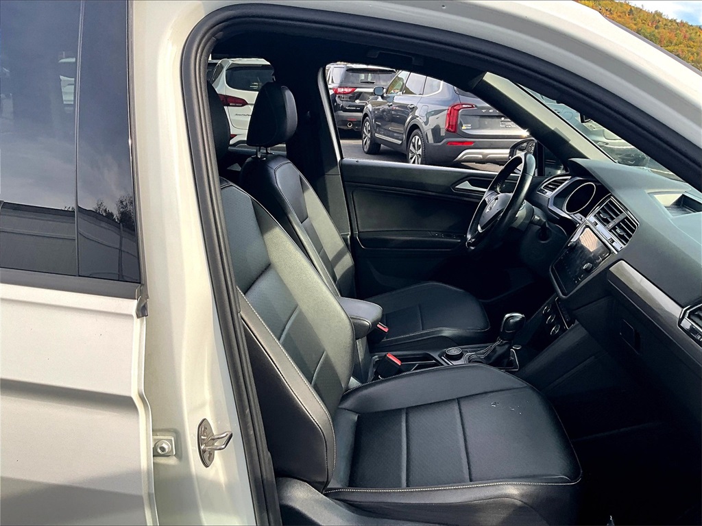 2021 Volkswagen Tiguan 2.0T SE R-Line Black - Photo 11