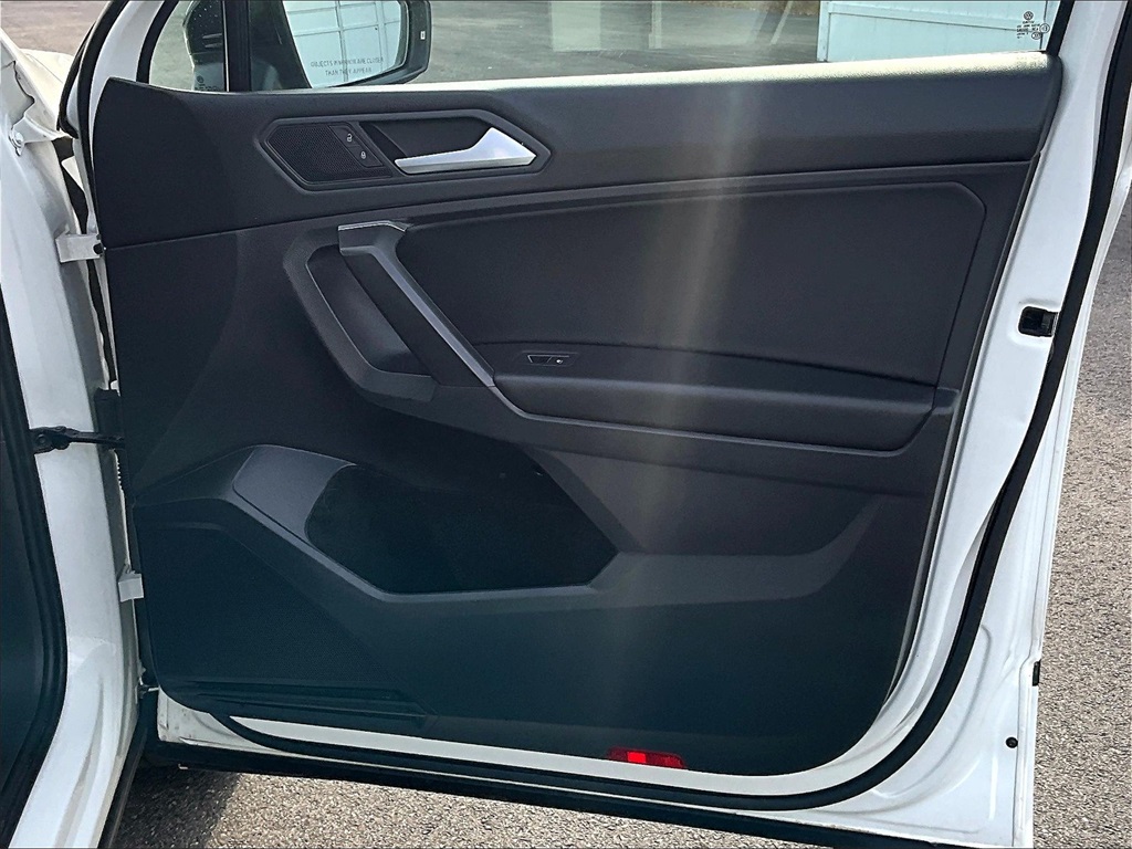 2021 Volkswagen Tiguan 2.0T SE R-Line Black - Photo 12