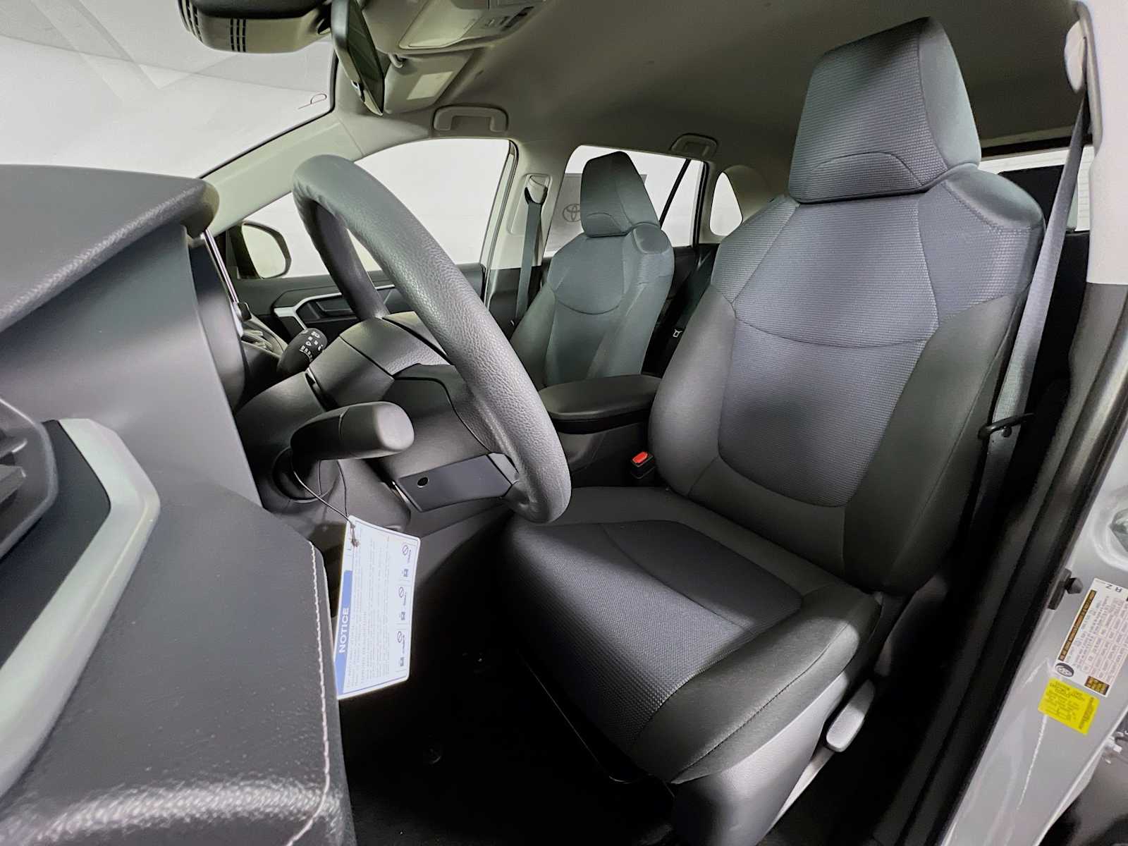 2025 Toyota RAV4 Hybrid LE - Photo 12