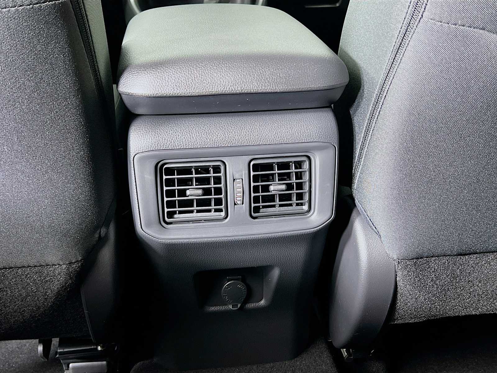 2025 Toyota RAV4 Hybrid LE - Photo 14