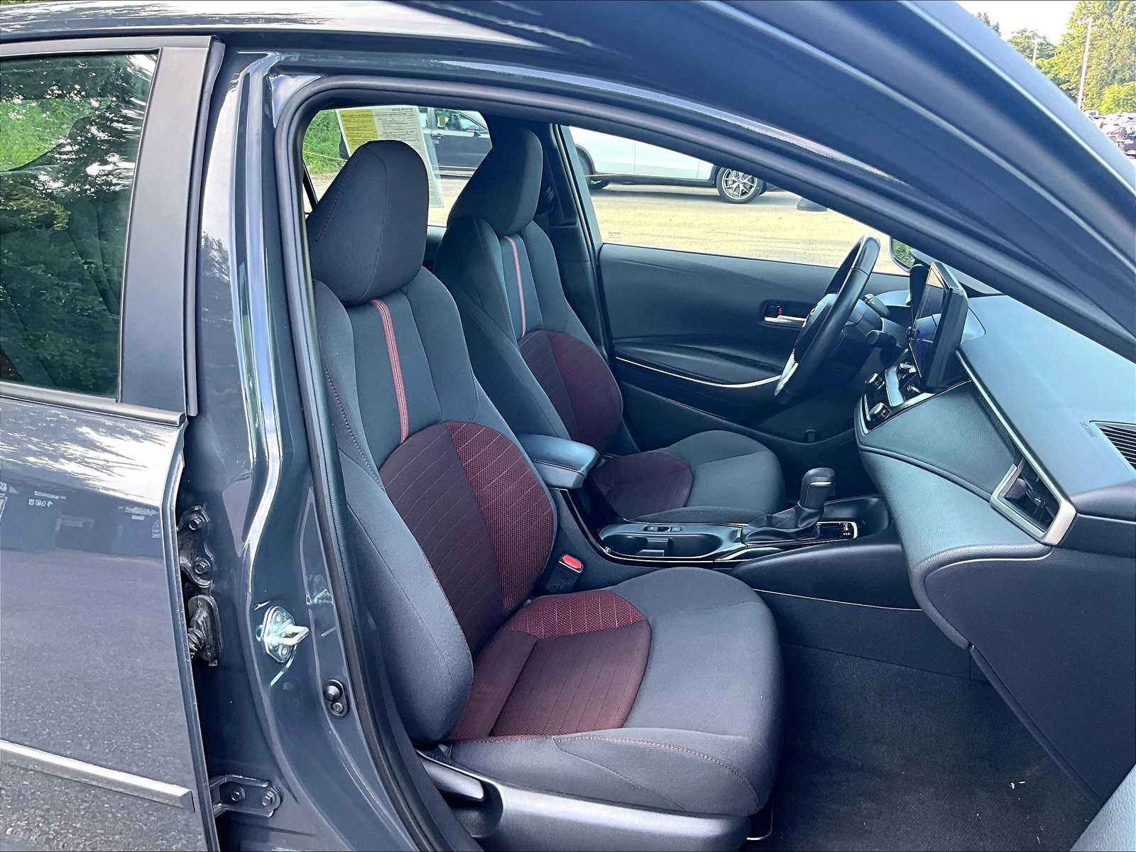 2024 Toyota Corolla SE - Photo 11