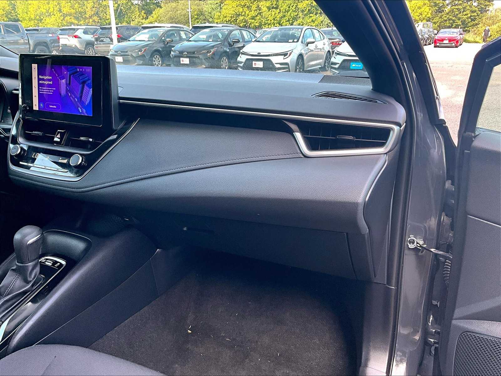 2024 Toyota Corolla SE - Photo 13