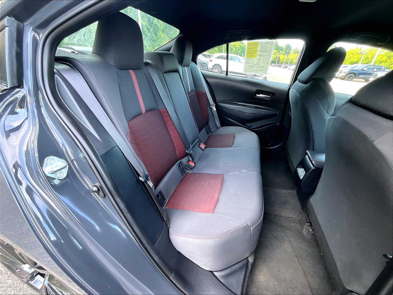 2024 Toyota Corolla SE - Photo 16