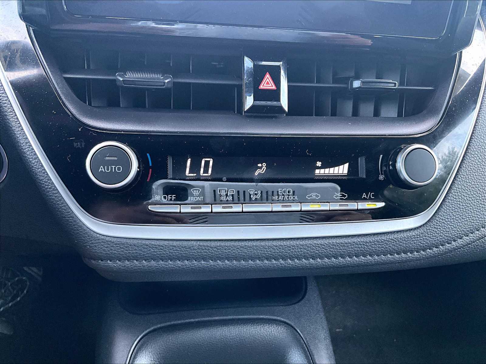 2024 Toyota Corolla SE - Photo 25