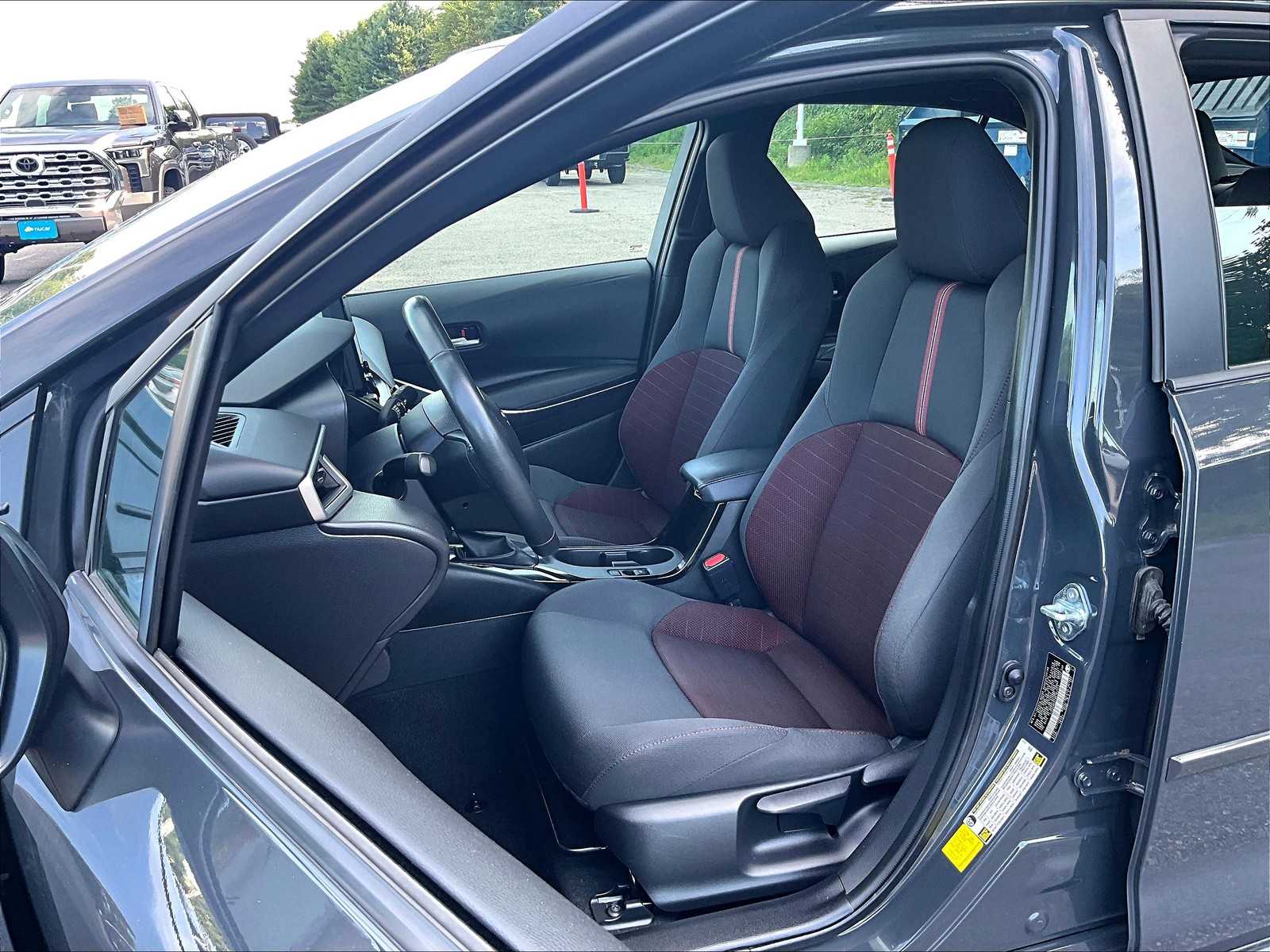 2024 Toyota Corolla SE - Photo 10