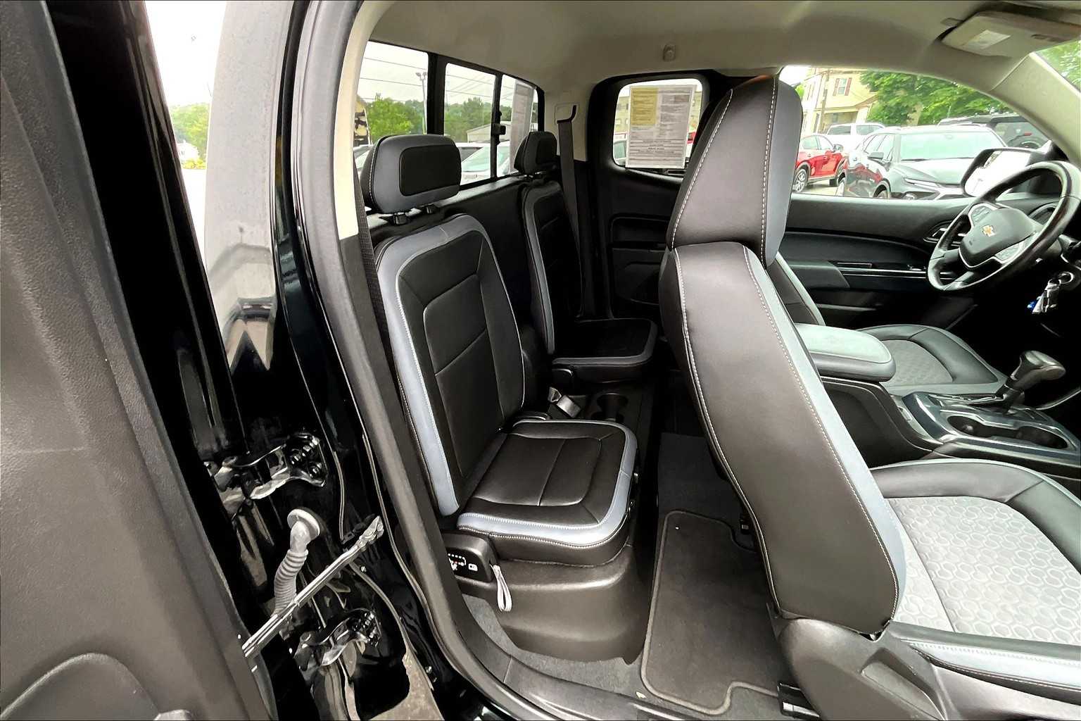 2021 Chevrolet Colorado 4WD Z71 - Photo 16