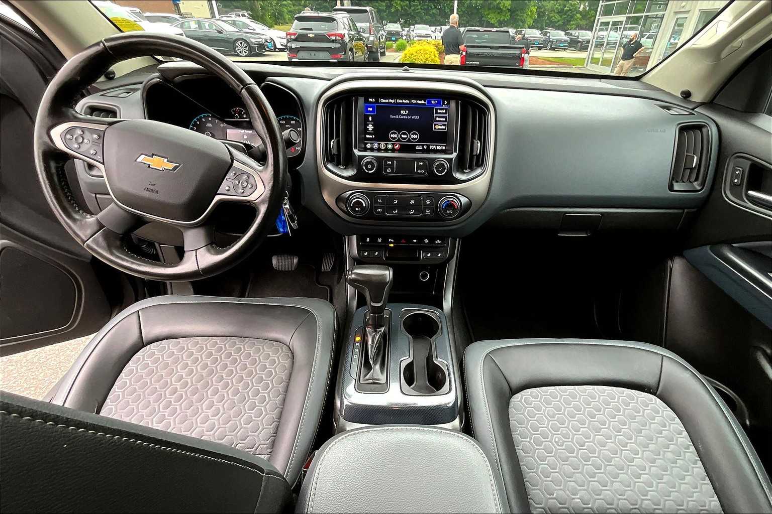 2021 Chevrolet Colorado 4WD Z71 - Photo 21