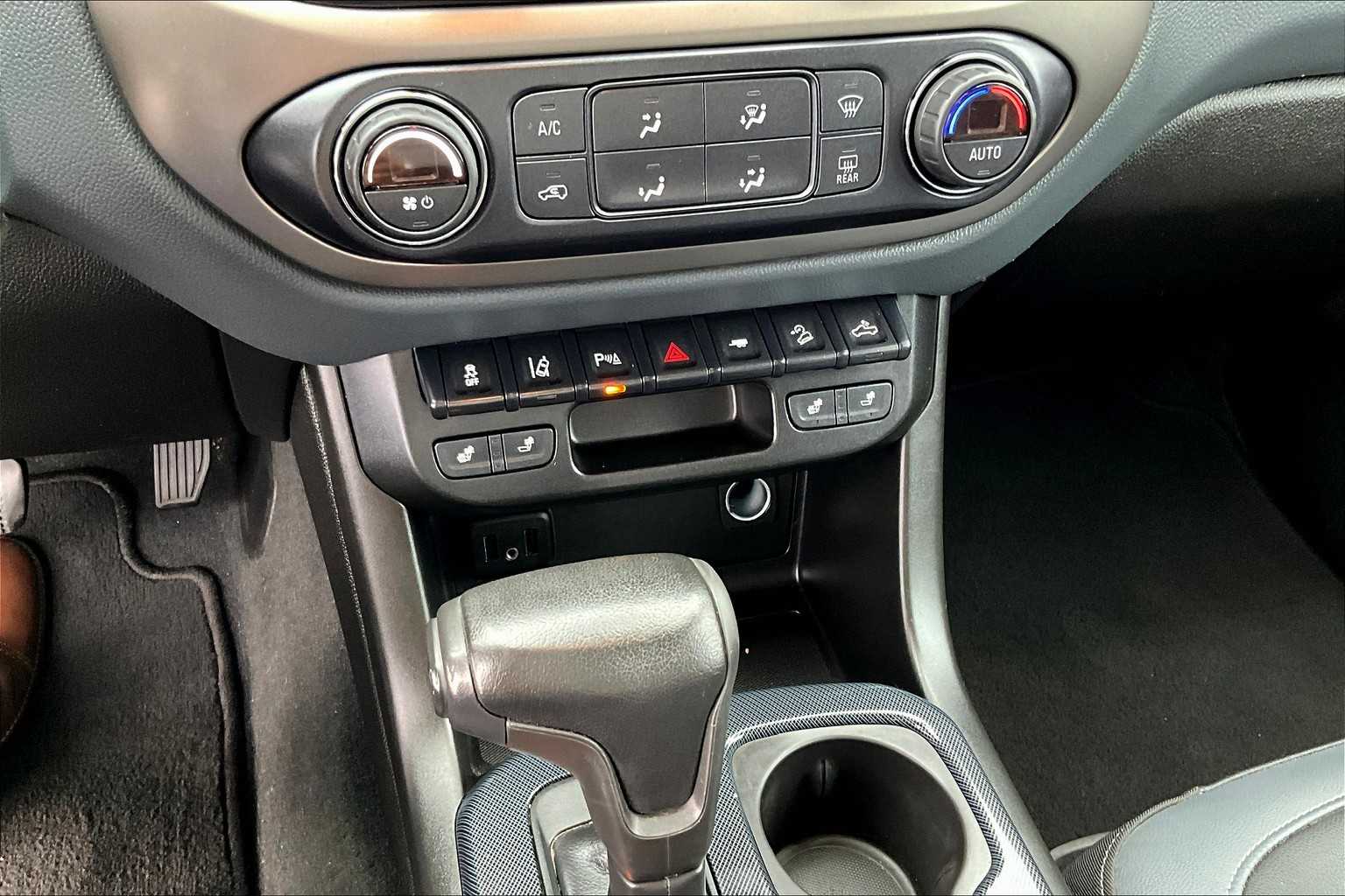 2021 Chevrolet Colorado 4WD Z71 - Photo 25
