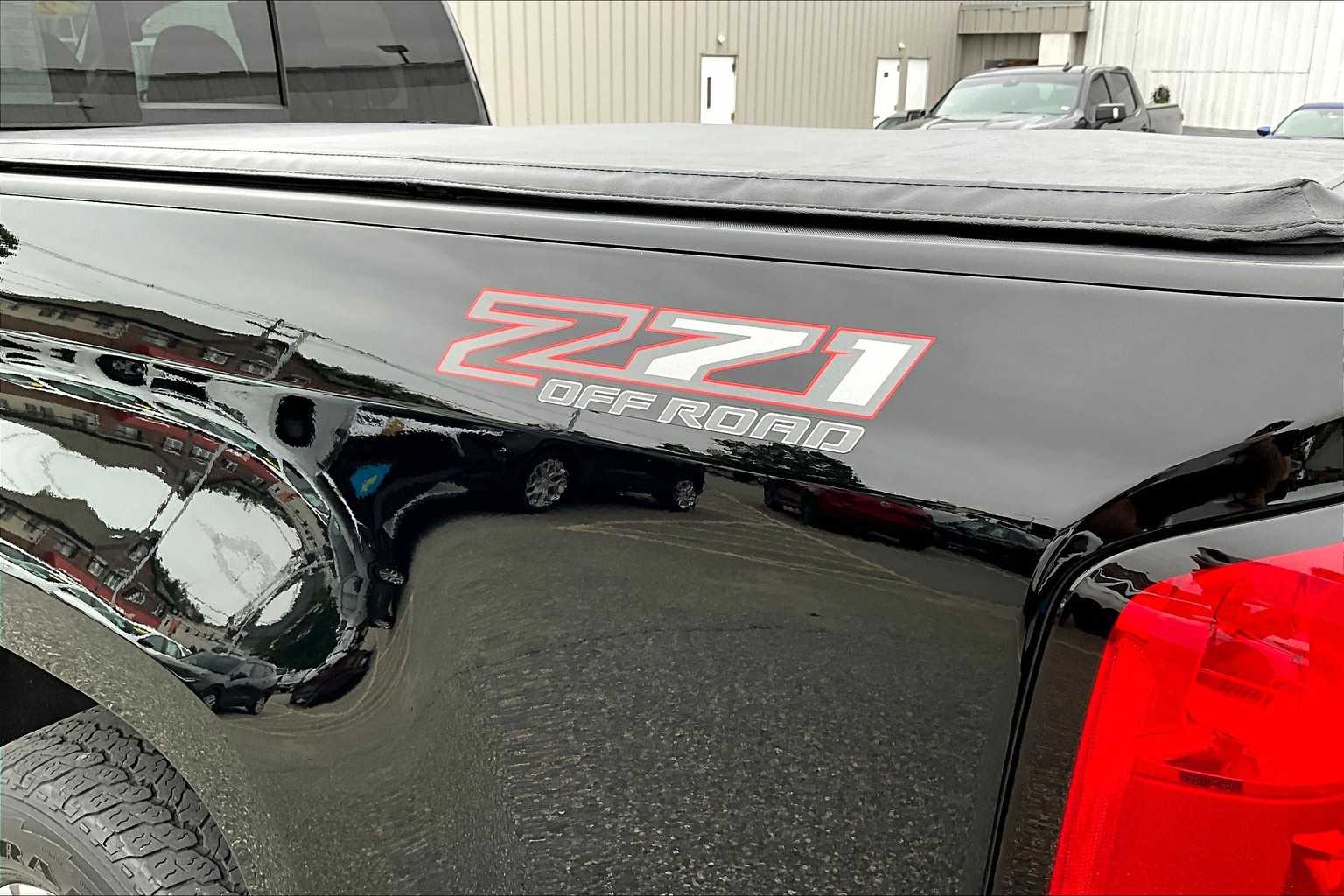 2021 Chevrolet Colorado 4WD Z71 - Photo 28