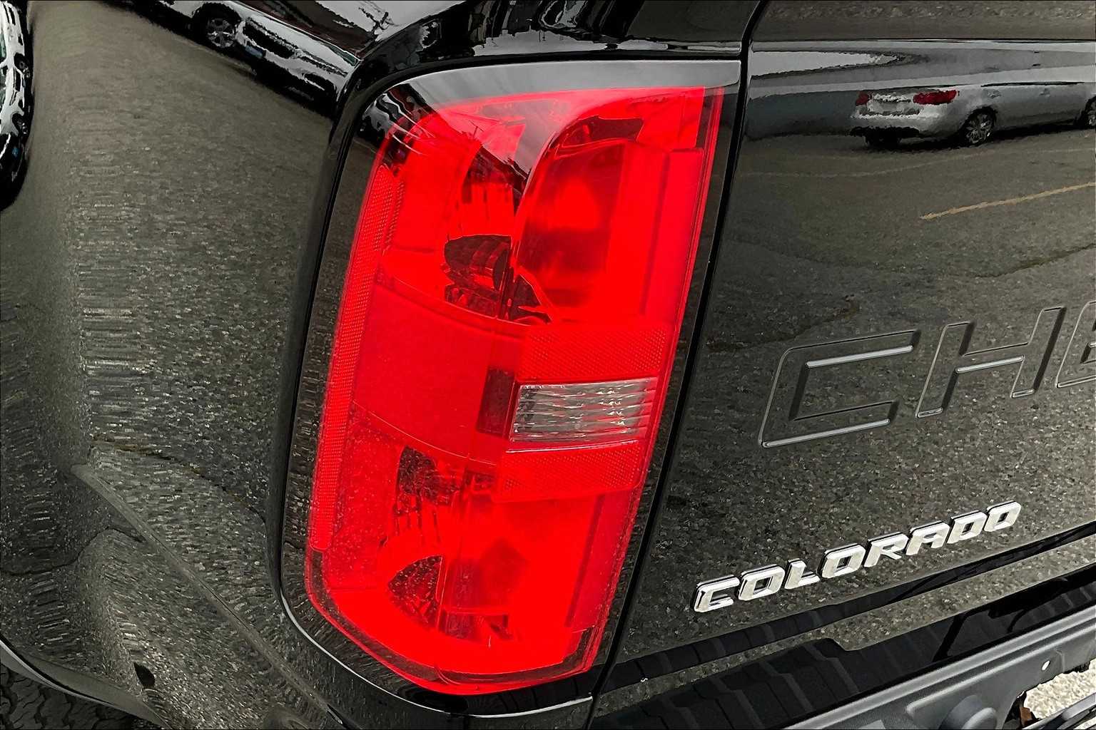 2021 Chevrolet Colorado 4WD Z71 - Photo 34