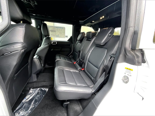 2025 Ford Bronco Outer Banks - Photo 11