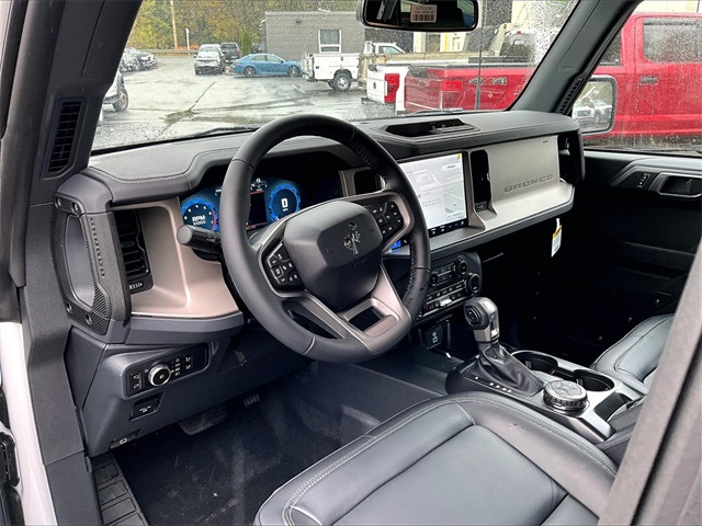 2025 Ford Bronco Outer Banks - Photo 7
