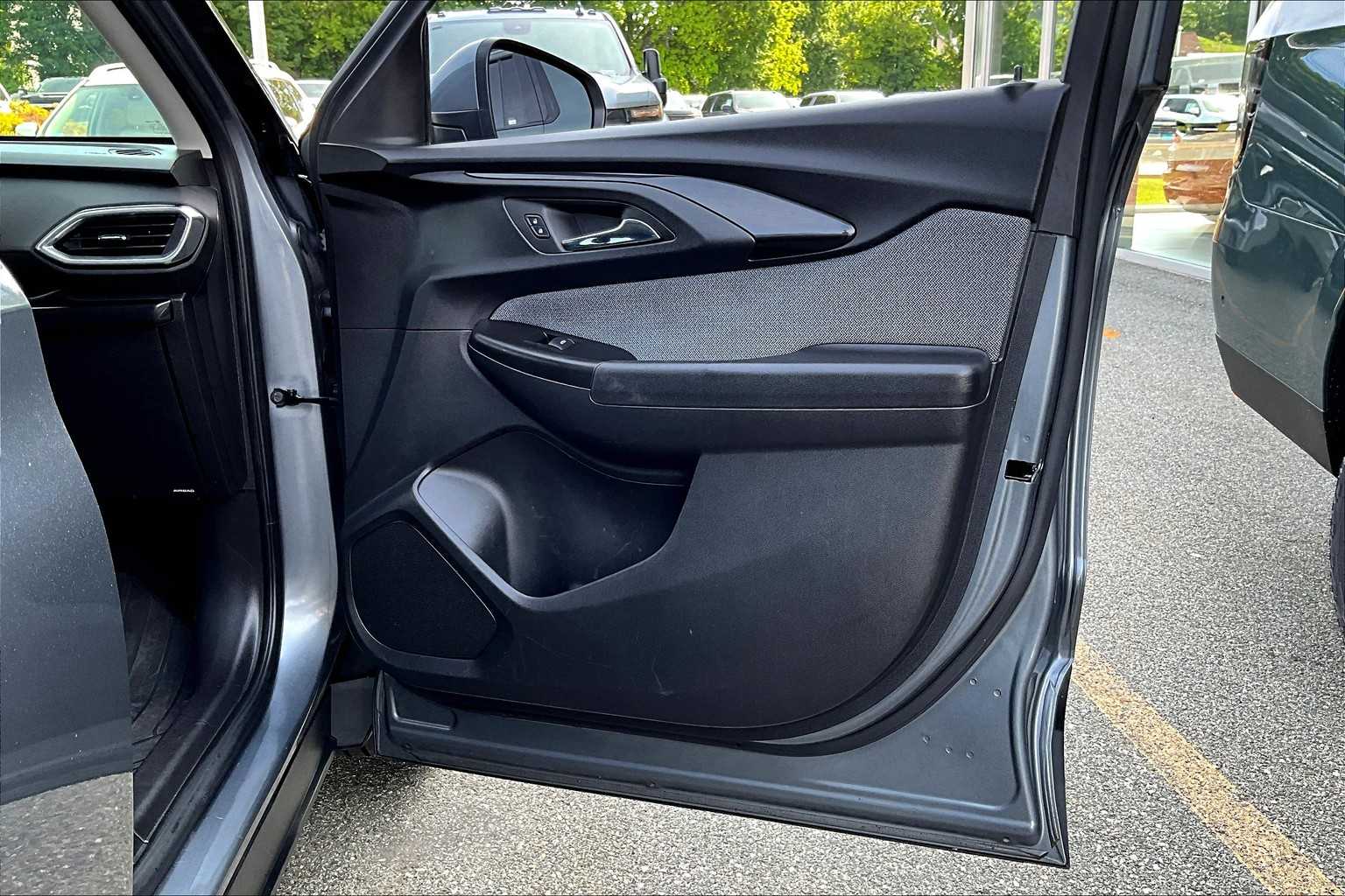 2022 Chevrolet TrailBlazer LT - Photo 12