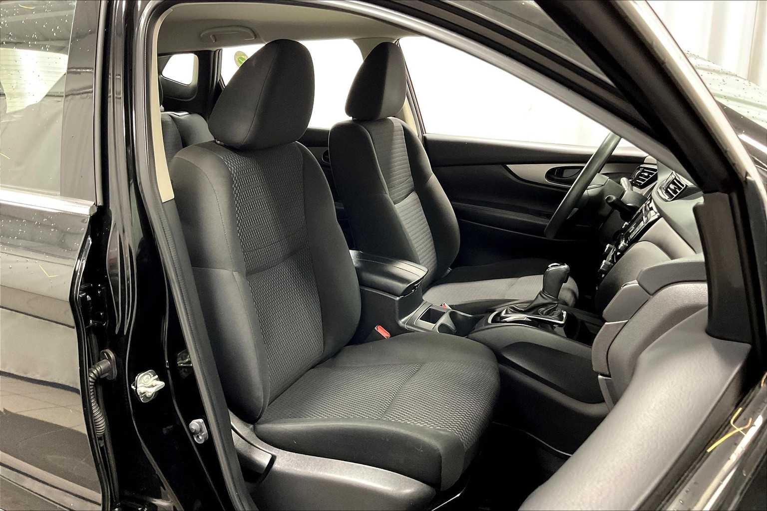 2021 Nissan Rogue Sport S - Photo 11
