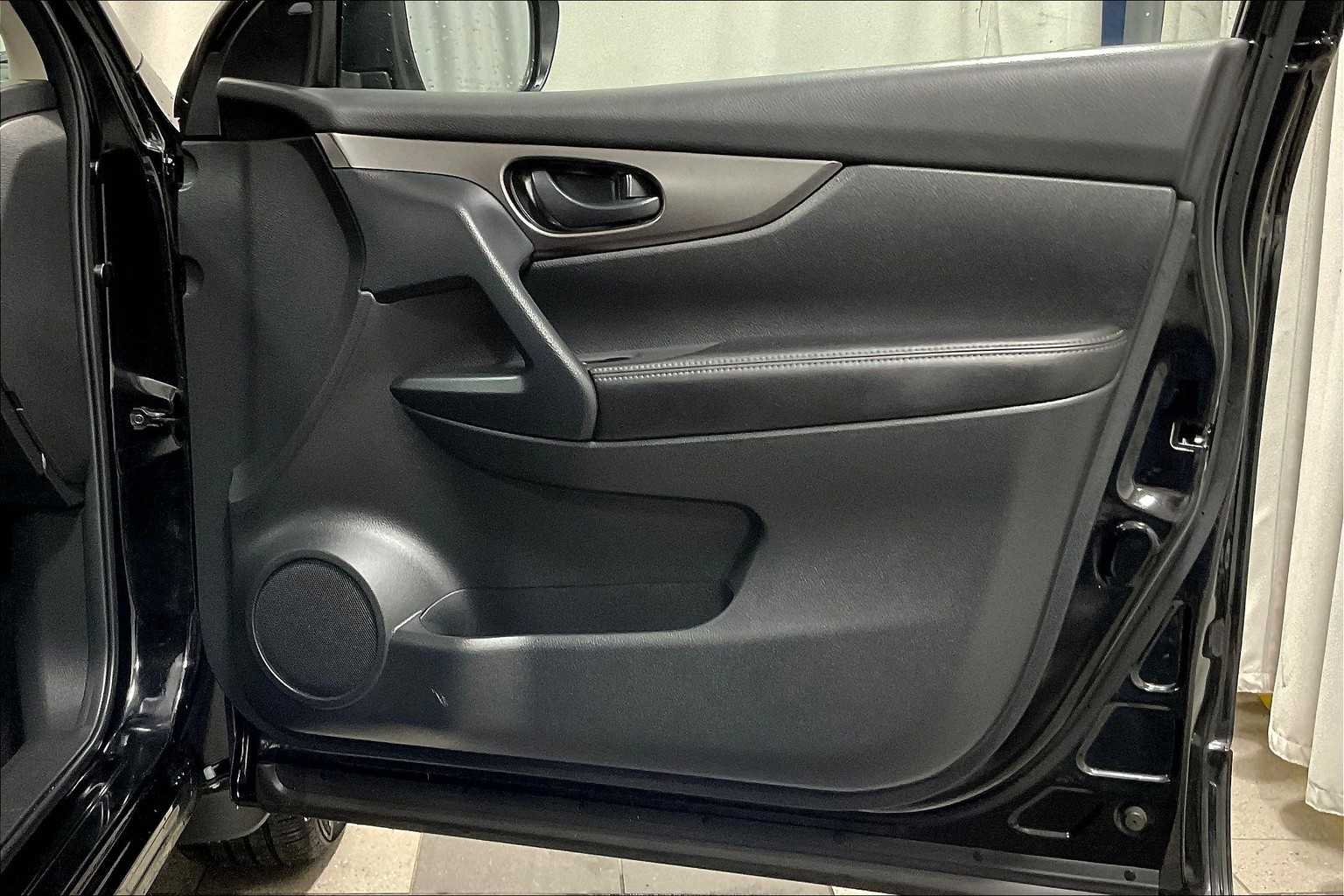 2021 Nissan Rogue Sport S - Photo 12