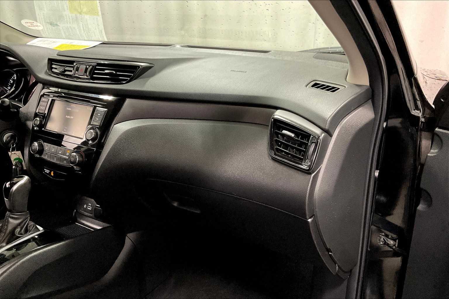 2021 Nissan Rogue Sport S - Photo 13