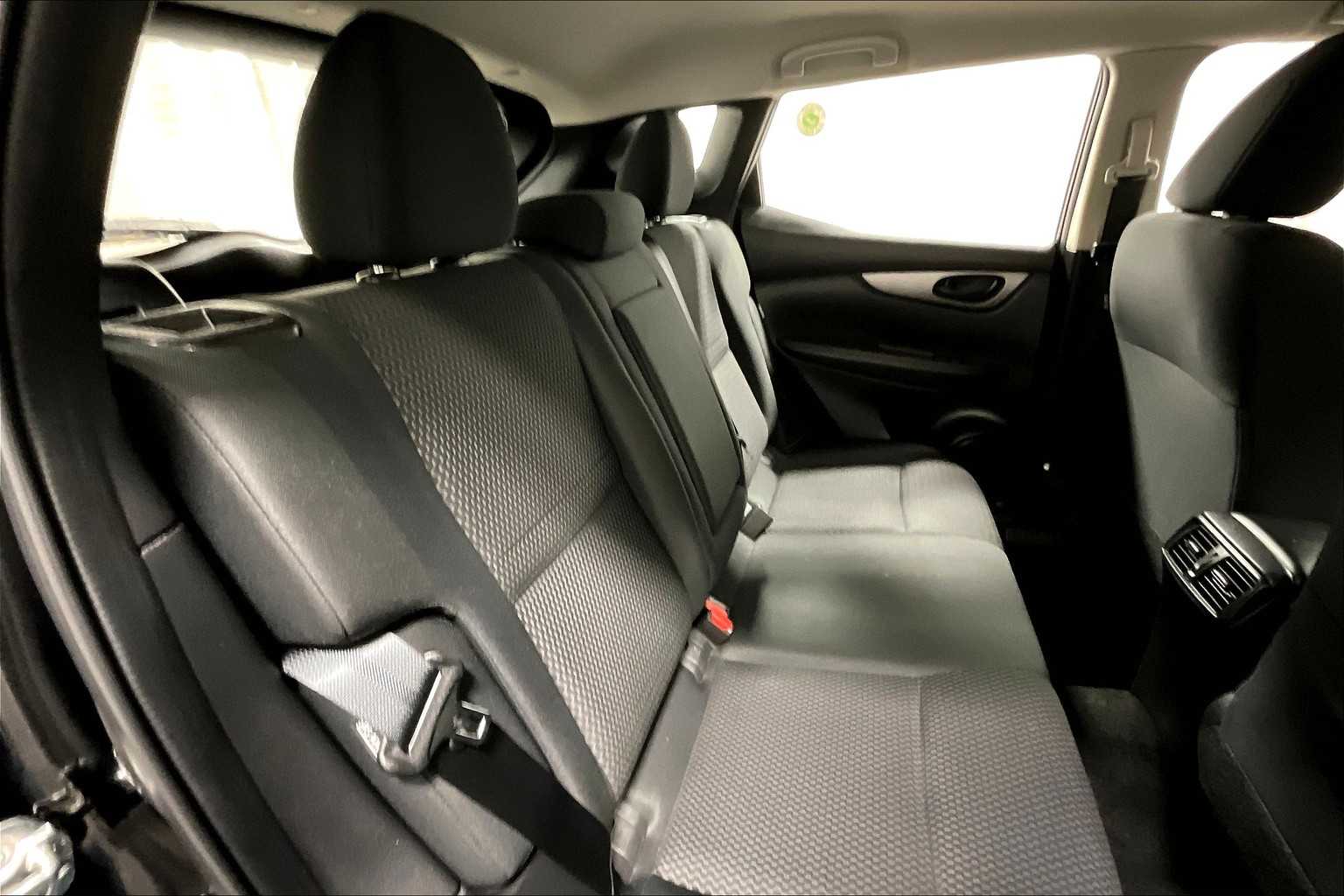 2021 Nissan Rogue Sport S - Photo 16