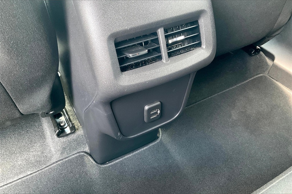 2024 Chevrolet Equinox LT - Photo 25
