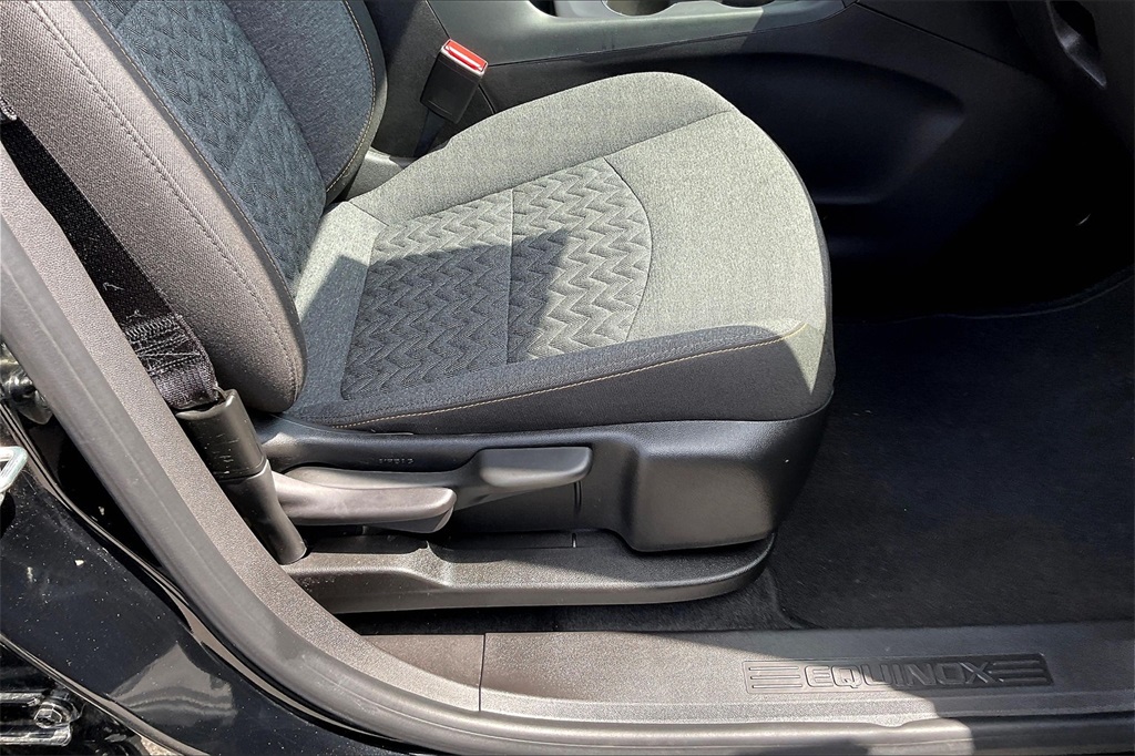 2024 Chevrolet Equinox LT - Photo 35