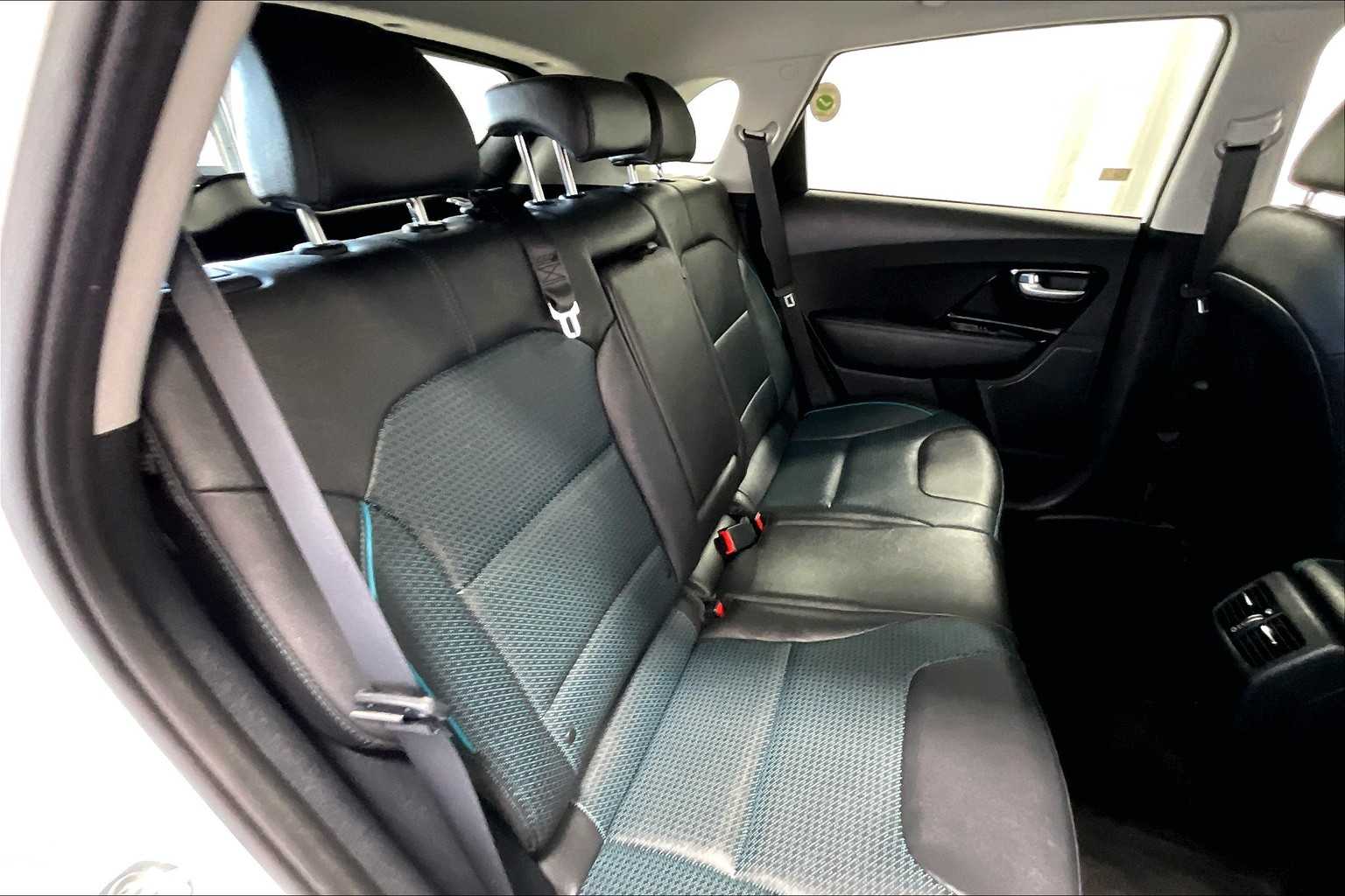 2022 Kia Niro EV EX Premium - Photo 16
