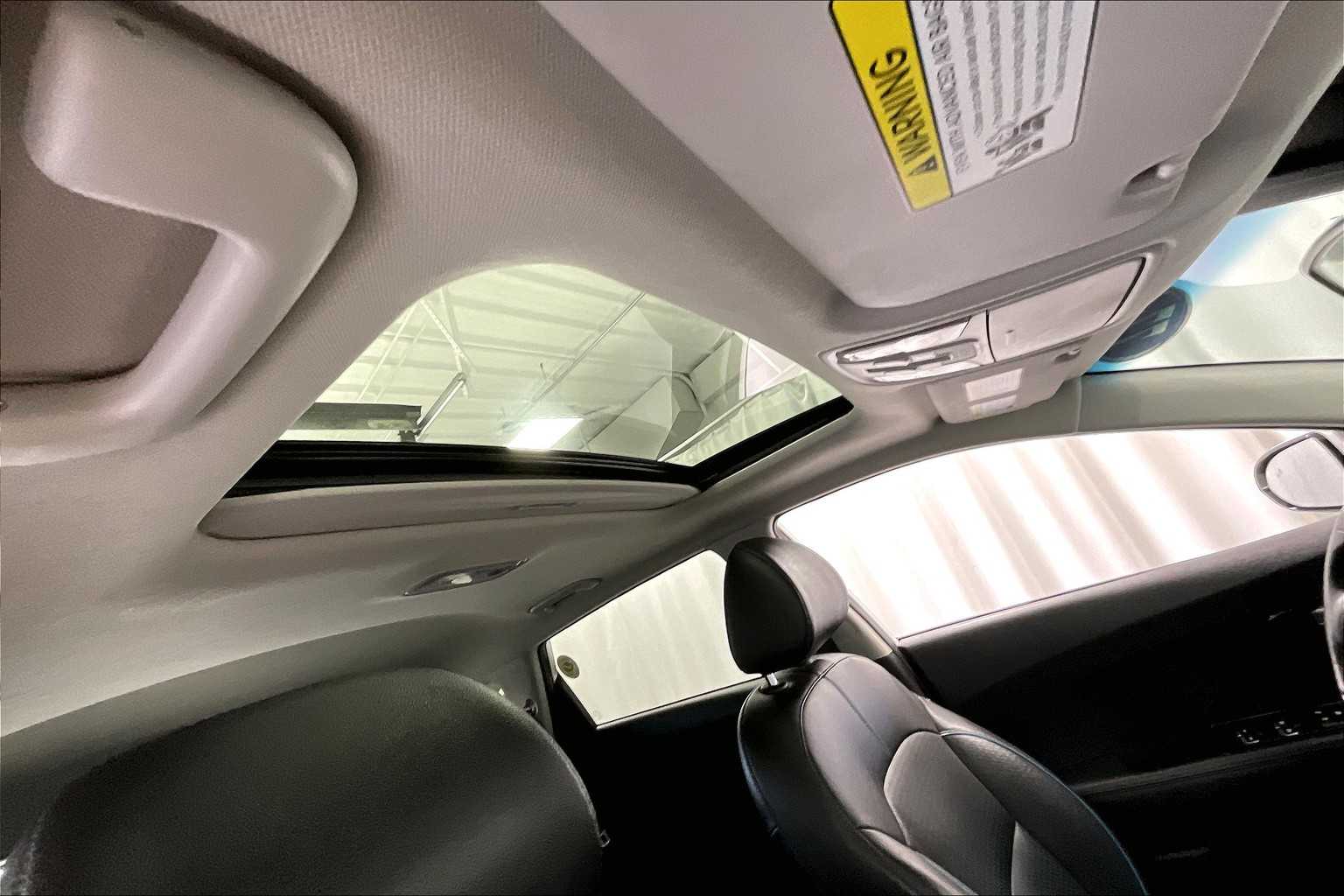 2022 Kia Niro EV EX Premium - Photo 22