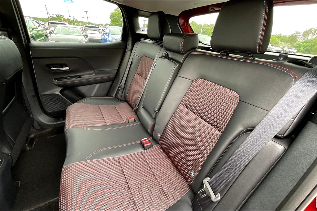 2025 Nissan Kicks SR - Photo 15