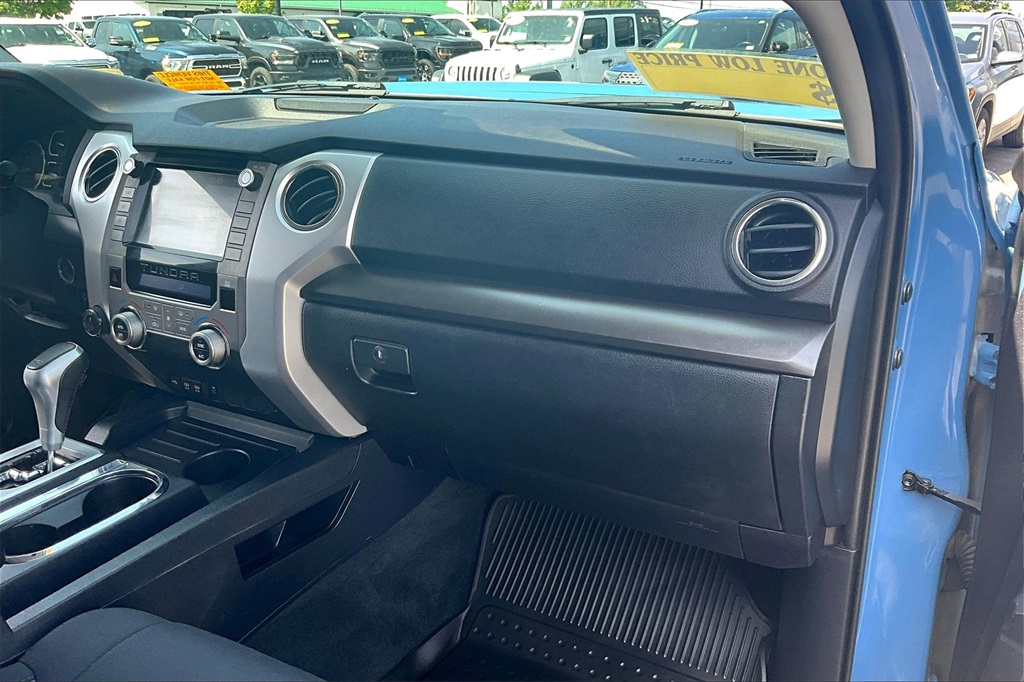 2020 Toyota Tundra SR5 - Photo 13