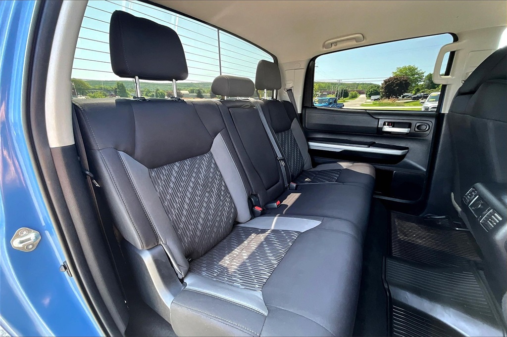 2020 Toyota Tundra SR5 - Photo 16