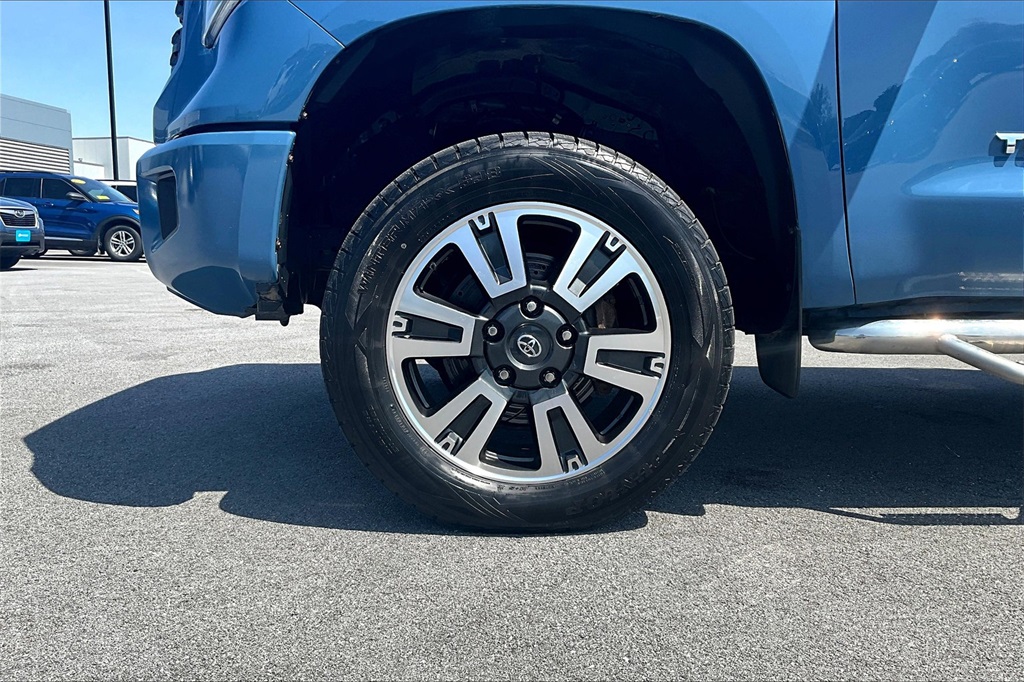 2020 Toyota Tundra SR5 - Photo 7