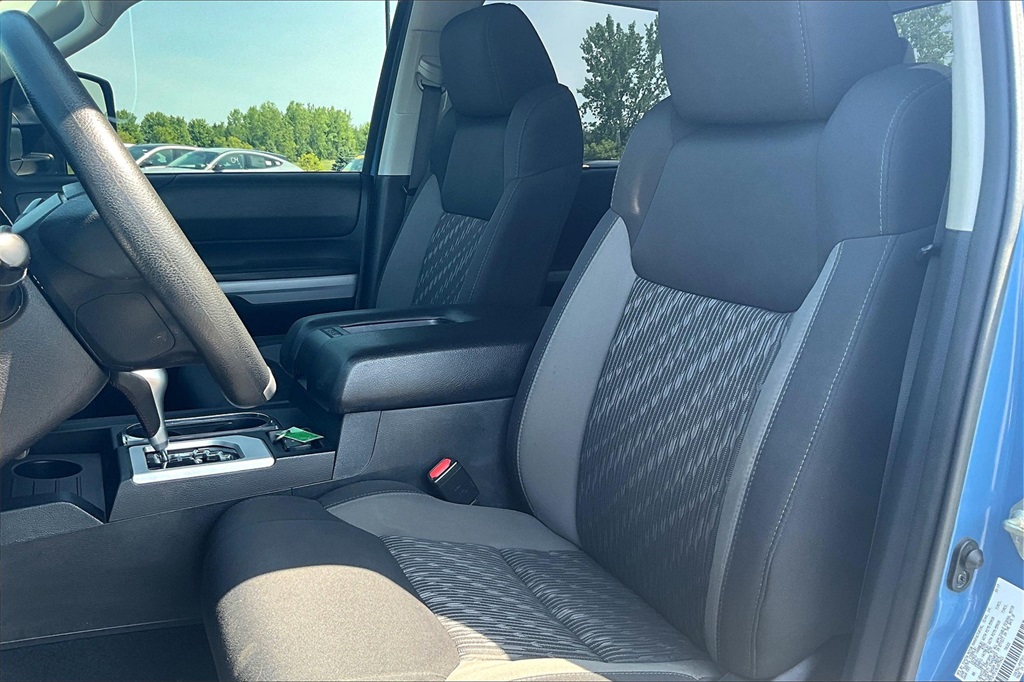 2020 Toyota Tundra SR5 - Photo 10