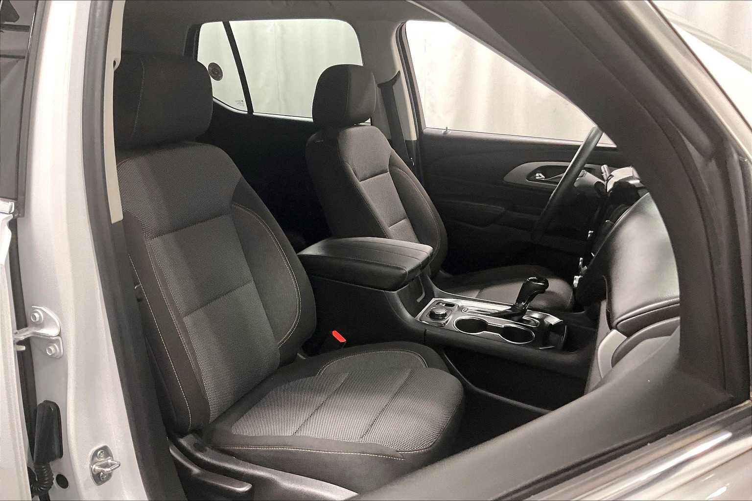 2019 Chevrolet Traverse LS - Photo 11