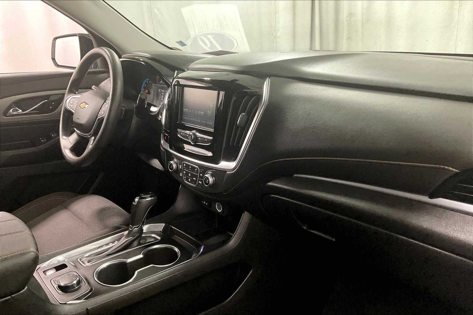 2019 Chevrolet Traverse LS - Photo 14