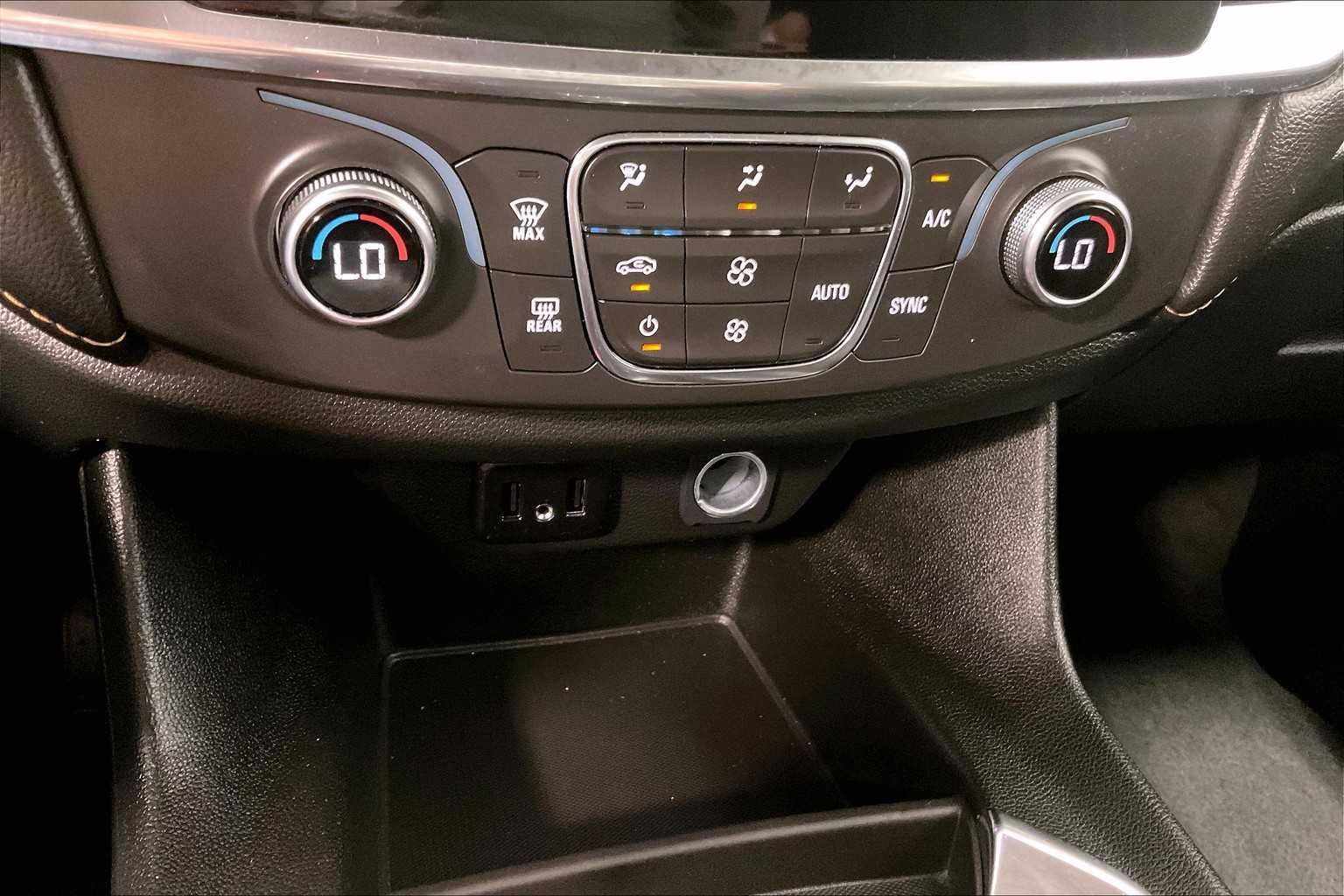 2019 Chevrolet Traverse LS - Photo 26