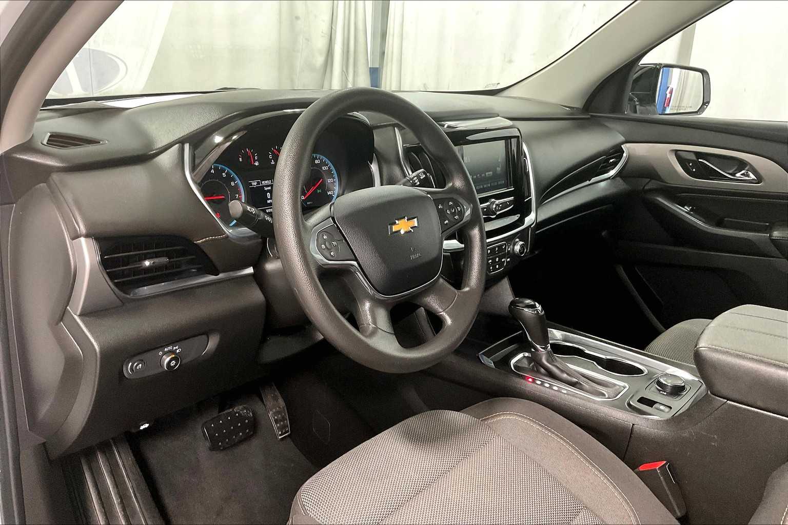 2019 Chevrolet Traverse LS - Photo 8