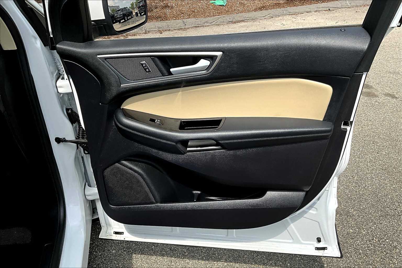 2020 Ford Edge SEL - Photo 12