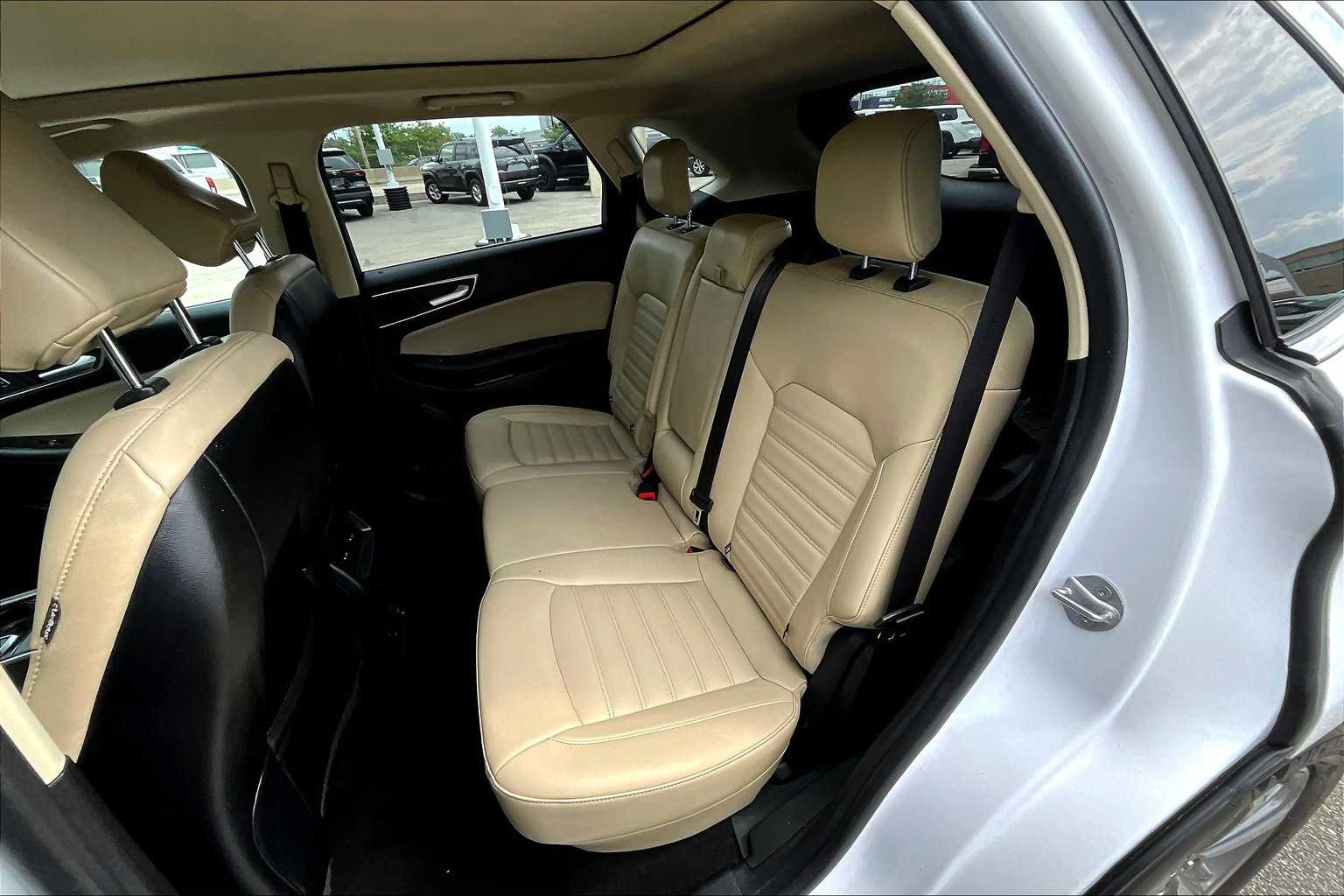 2020 Ford Edge SEL - Photo 15