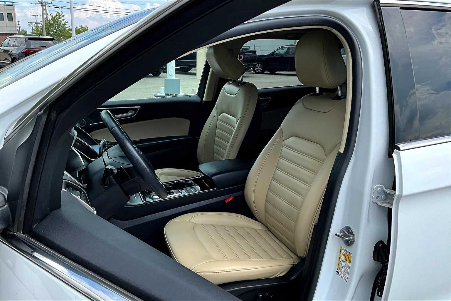 2020 Ford Edge SEL - Photo 10