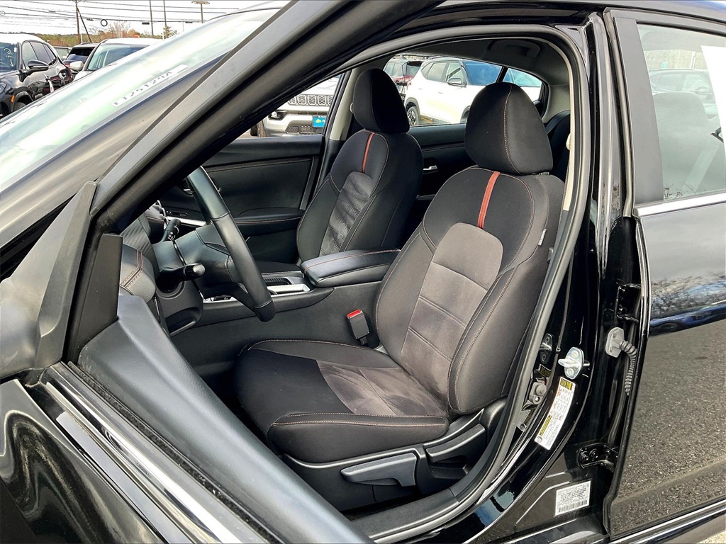 2023 Nissan Sentra SR - Photo 9