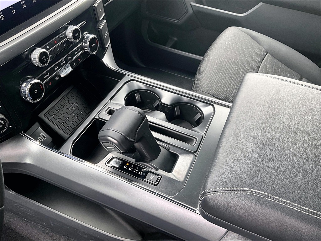 2025 Ford F-150 XLT - Photo 9