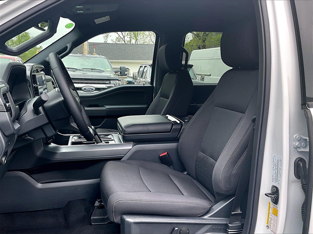 2025 Ford F-150 XLT - Photo 10