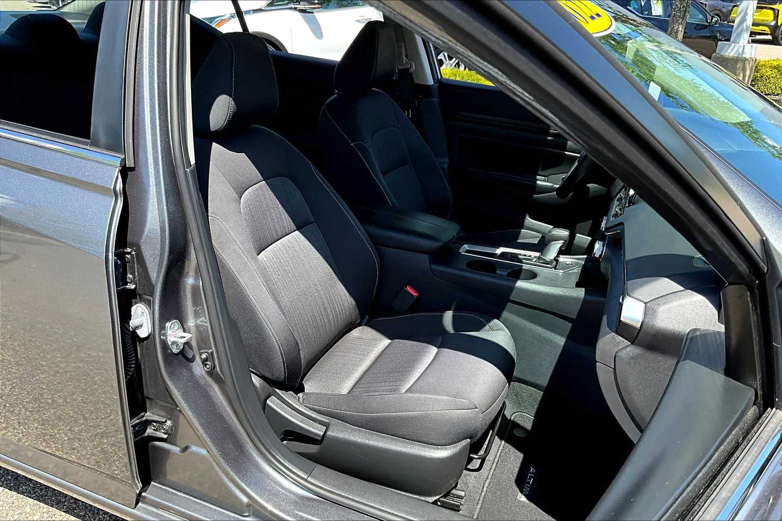 2022 Nissan Altima 2.5 S - Photo 11