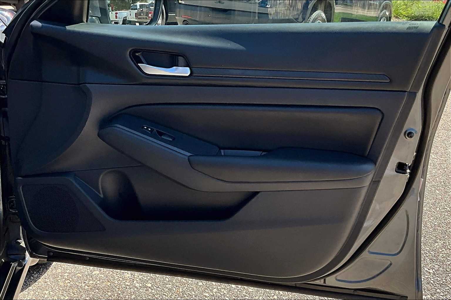 2022 Nissan Altima 2.5 S - Photo 12