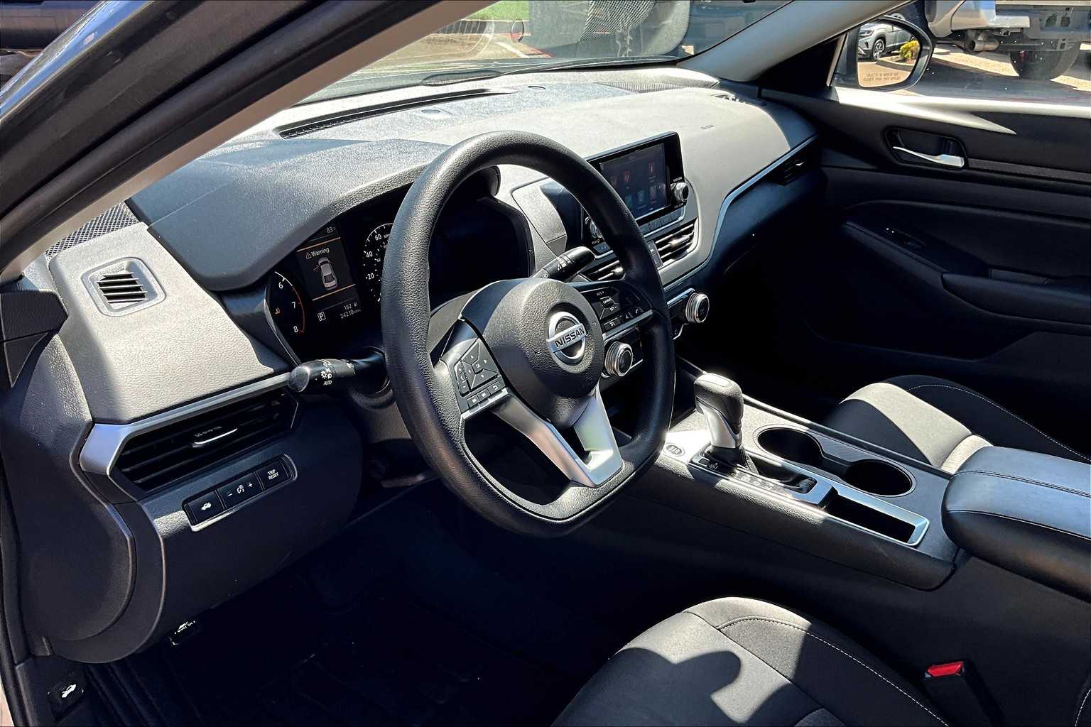 2022 Nissan Altima 2.5 S - Photo 8